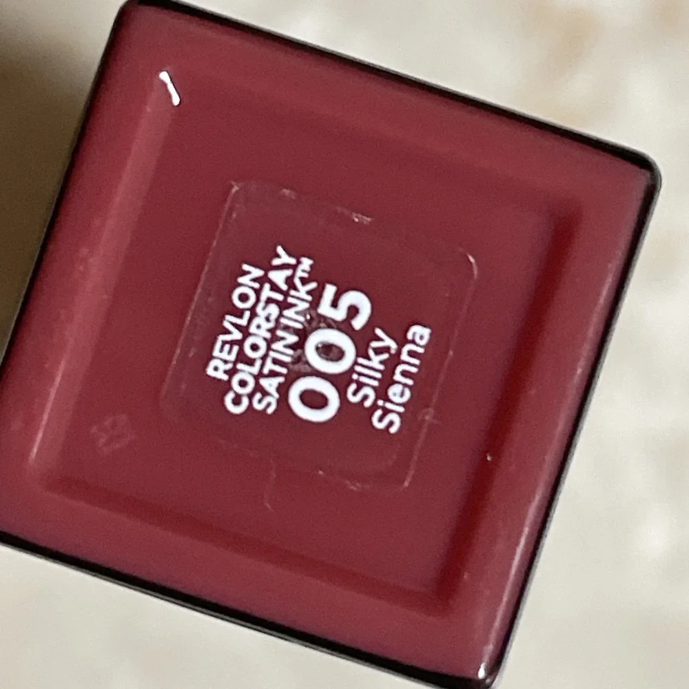 Revlon Colorstay‎ Satin Ink 005 Silky Sienna